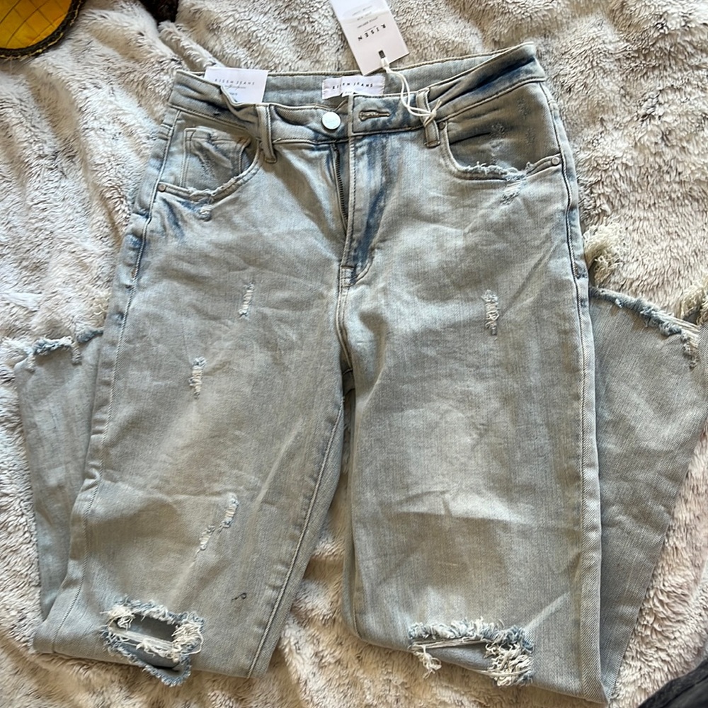Brand new light wash destroyed Risen Jeans sz 9